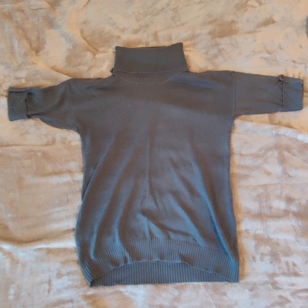 Calvin Klein turtleneck short sleeve sweater Medium